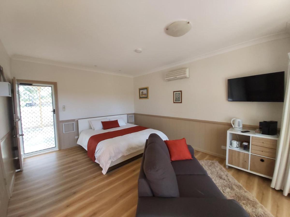 Accommodation Creek Cottages & Sundown View Suites Ballandean Екстериор снимка
