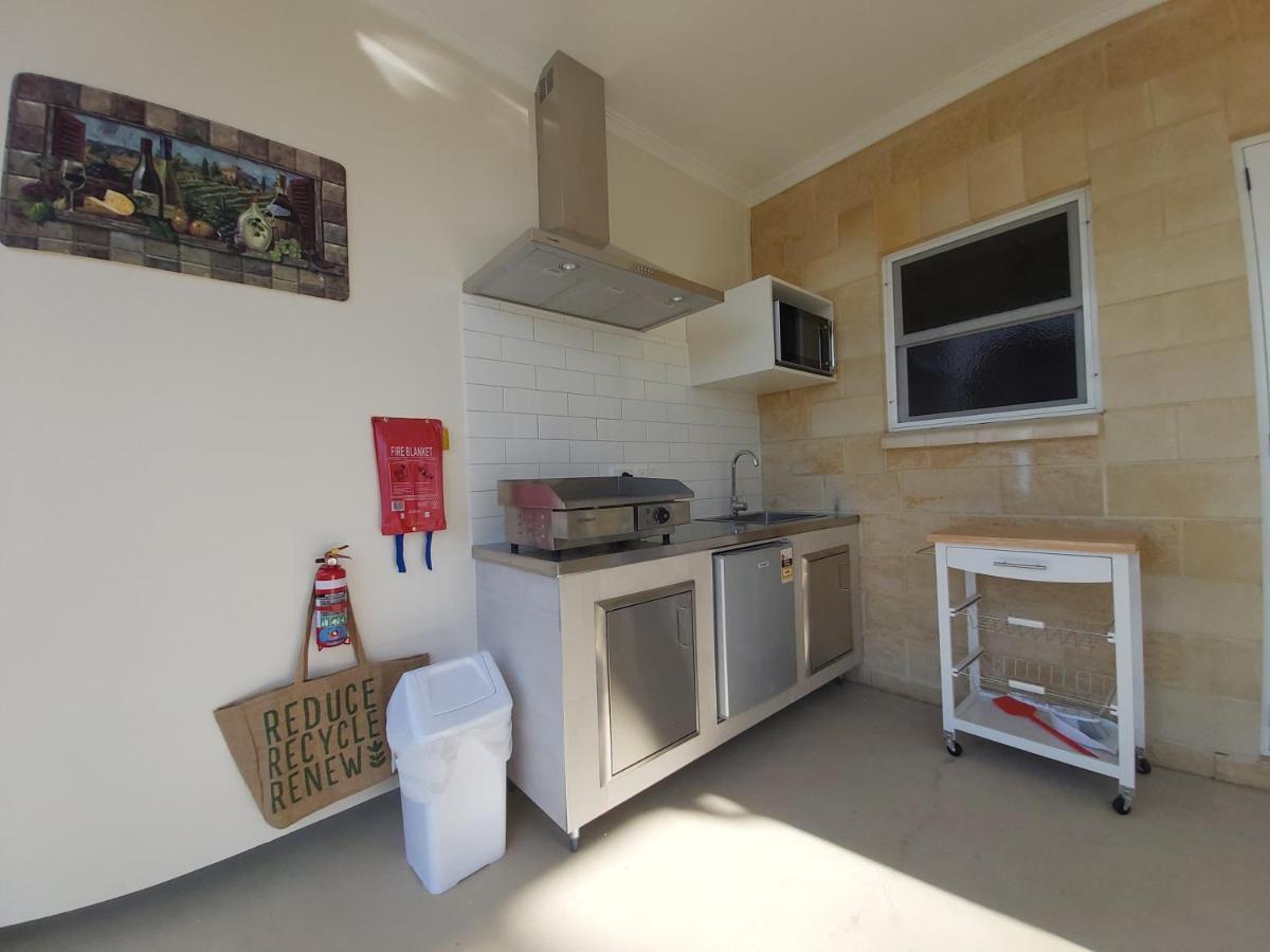 Accommodation Creek Cottages & Sundown View Suites Ballandean Екстериор снимка
